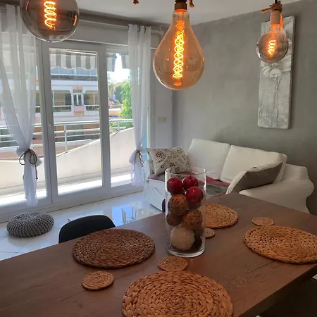 Apartment Lamer *